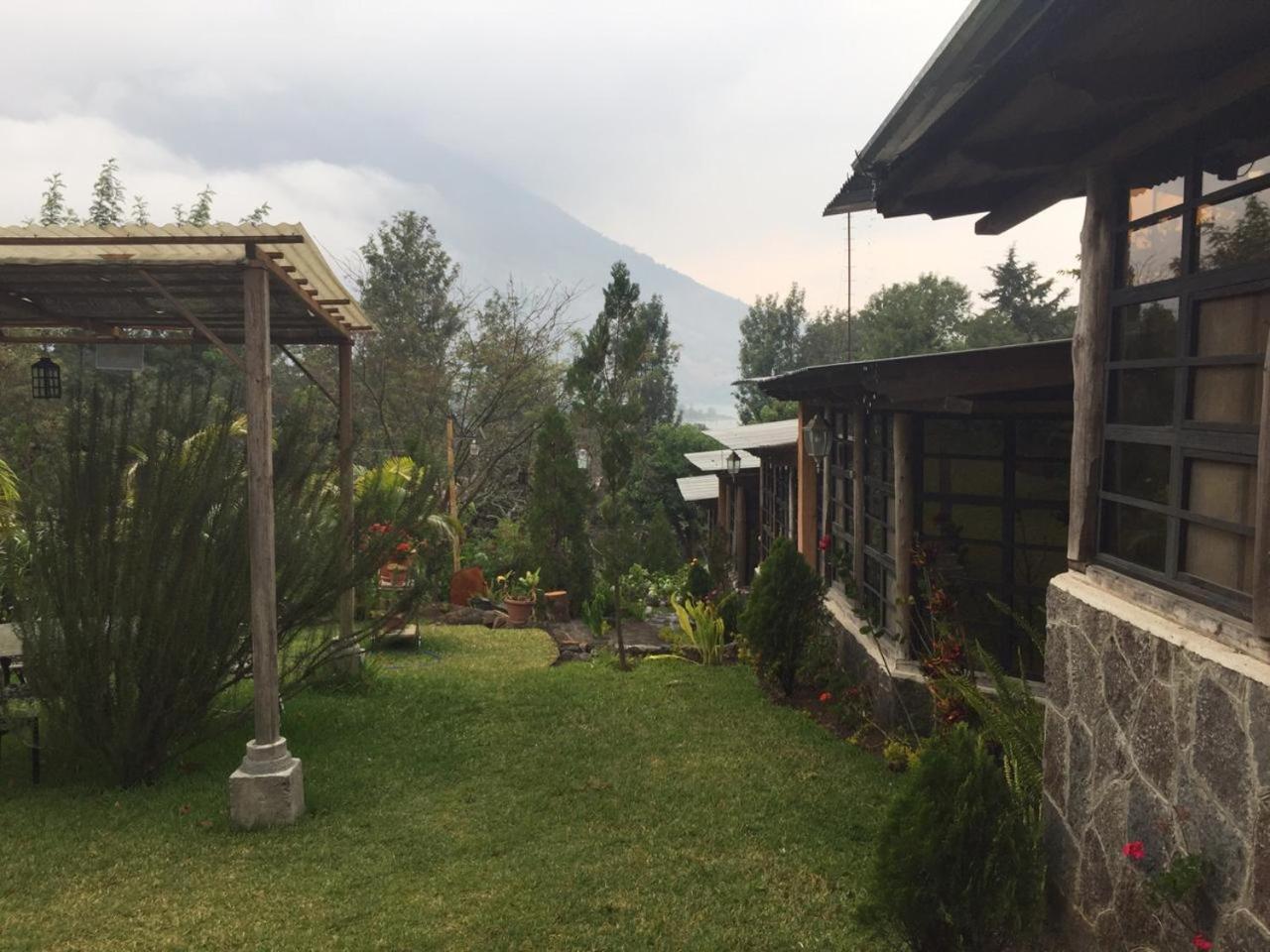 Hotel Y Bungalows Ecologicos Marcelo Santiago Atitlan Exterior photo